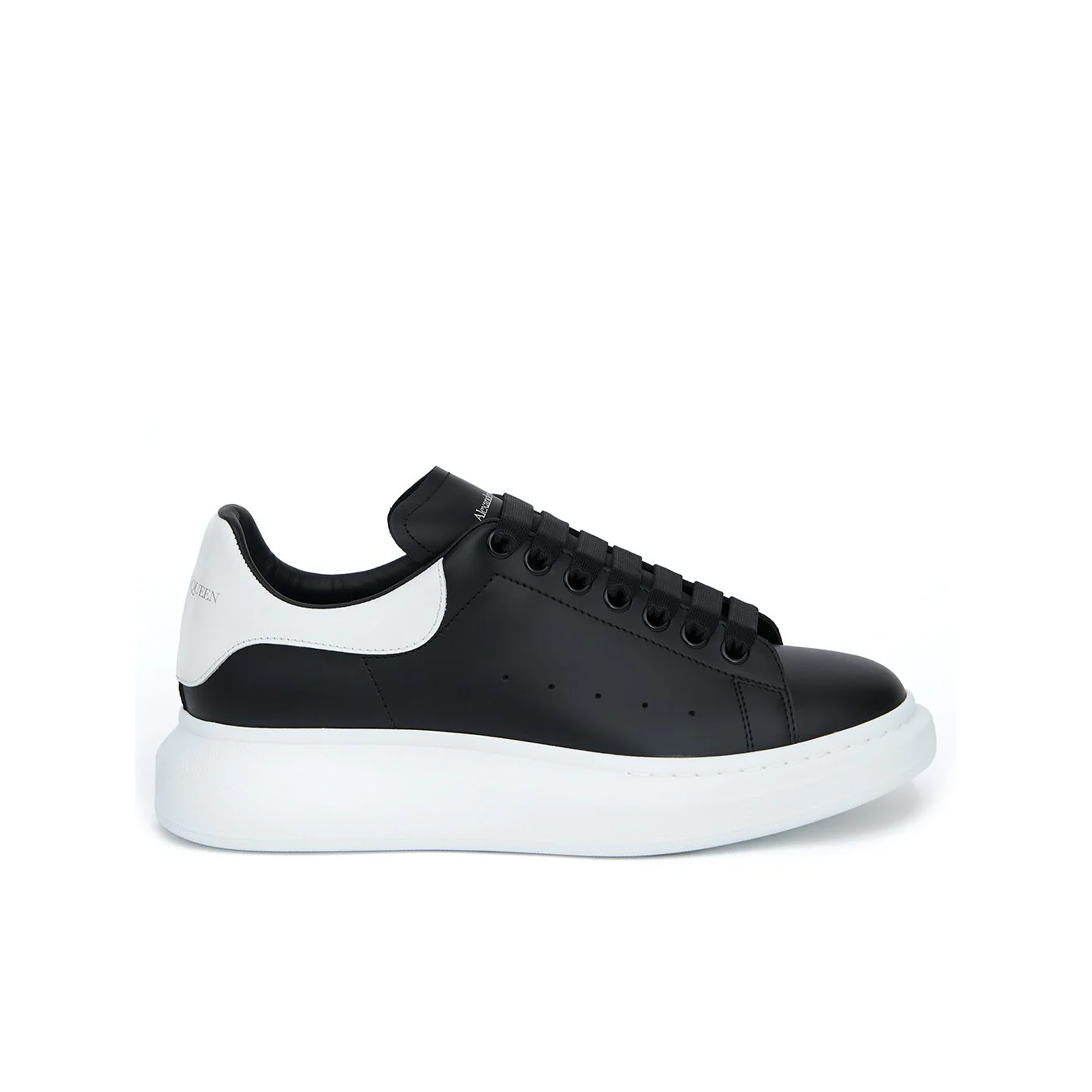 Women's Oversized Sneaker in Black/White