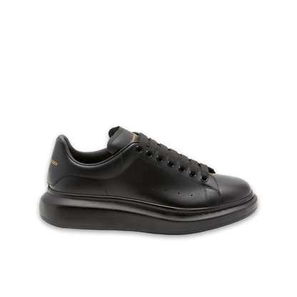 Men's Oversized Sneaker in Black