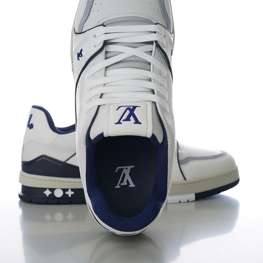 Trainer #54 'Signature'