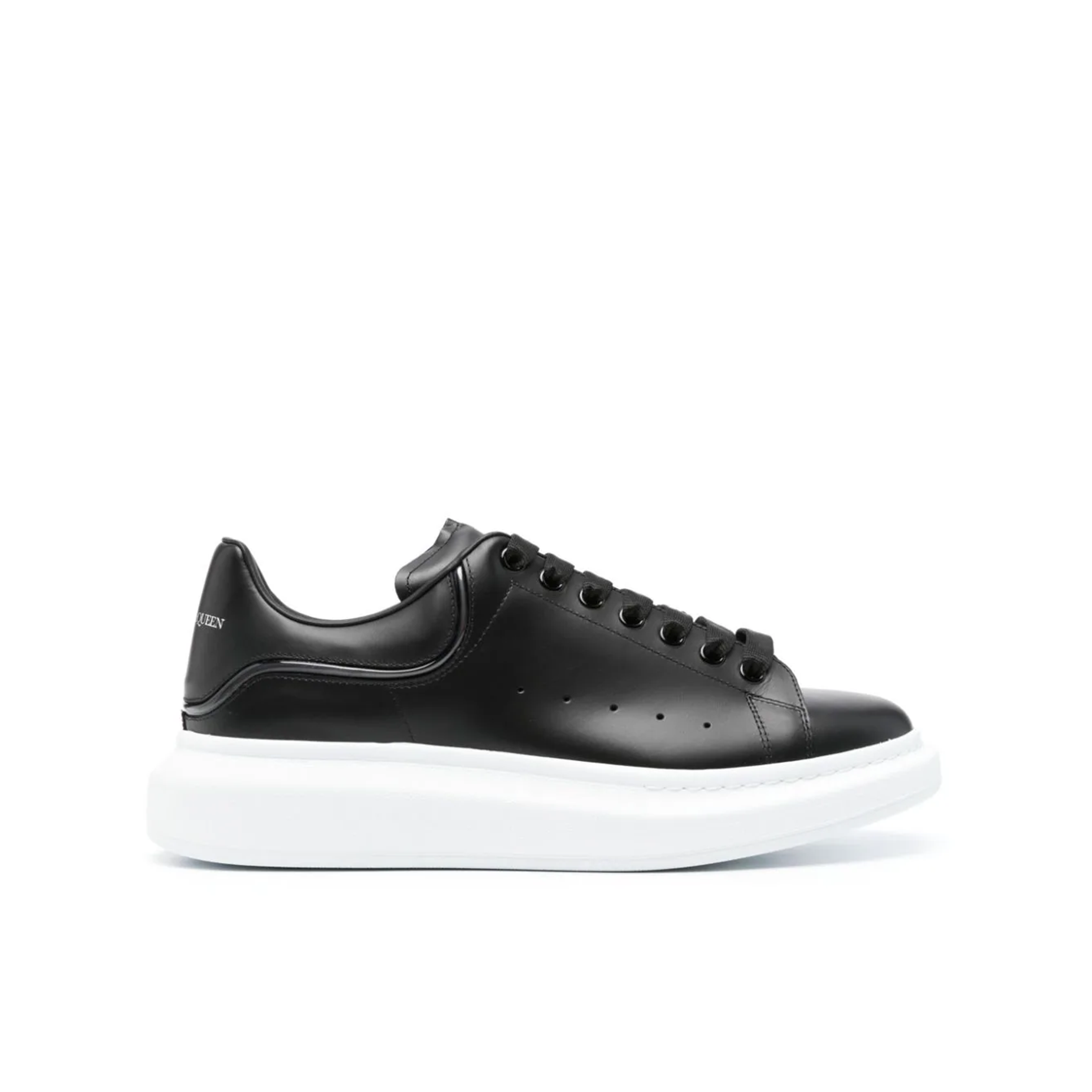 Women's Oversized Sneaker in Black/White