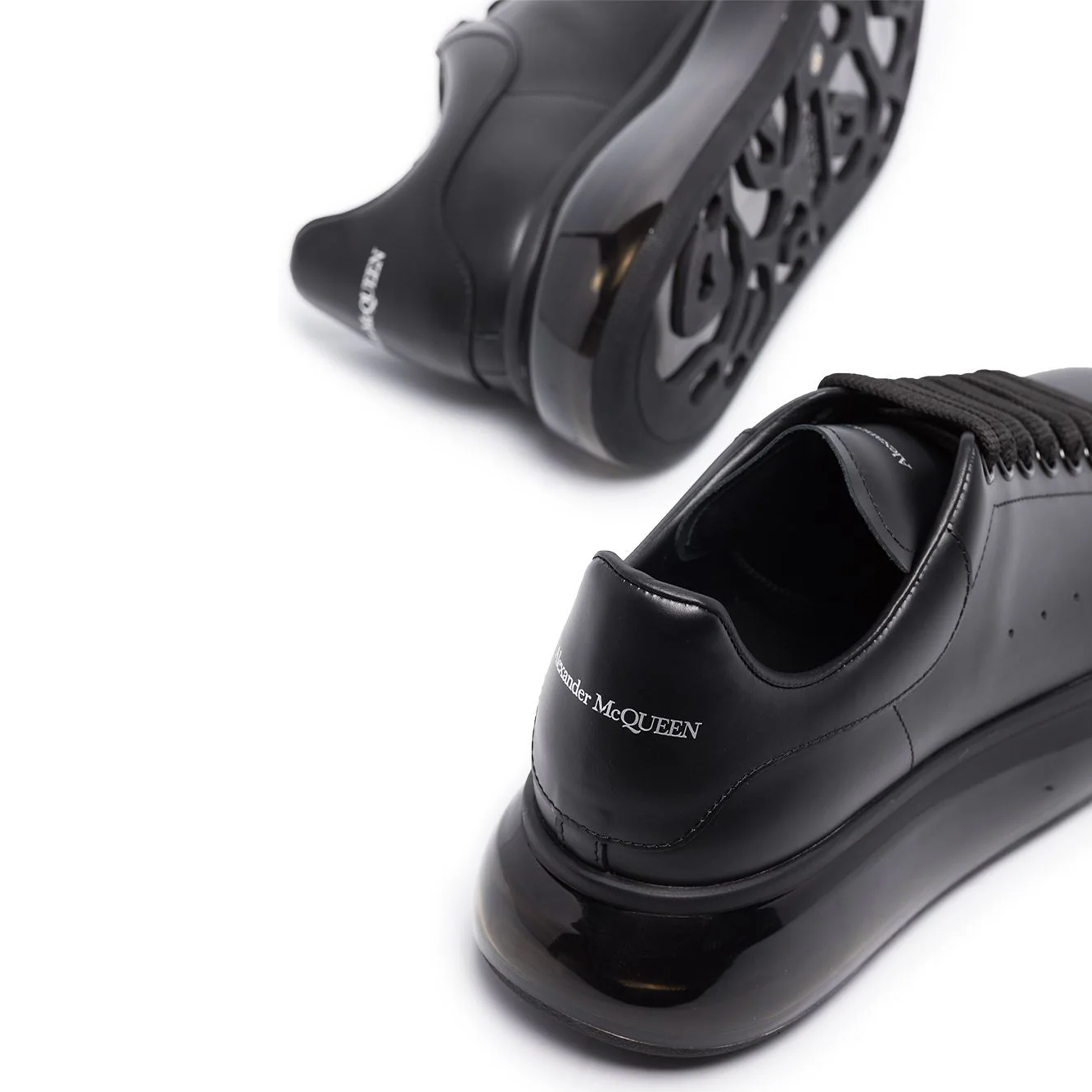 Men's Oversized Sneaker in Black