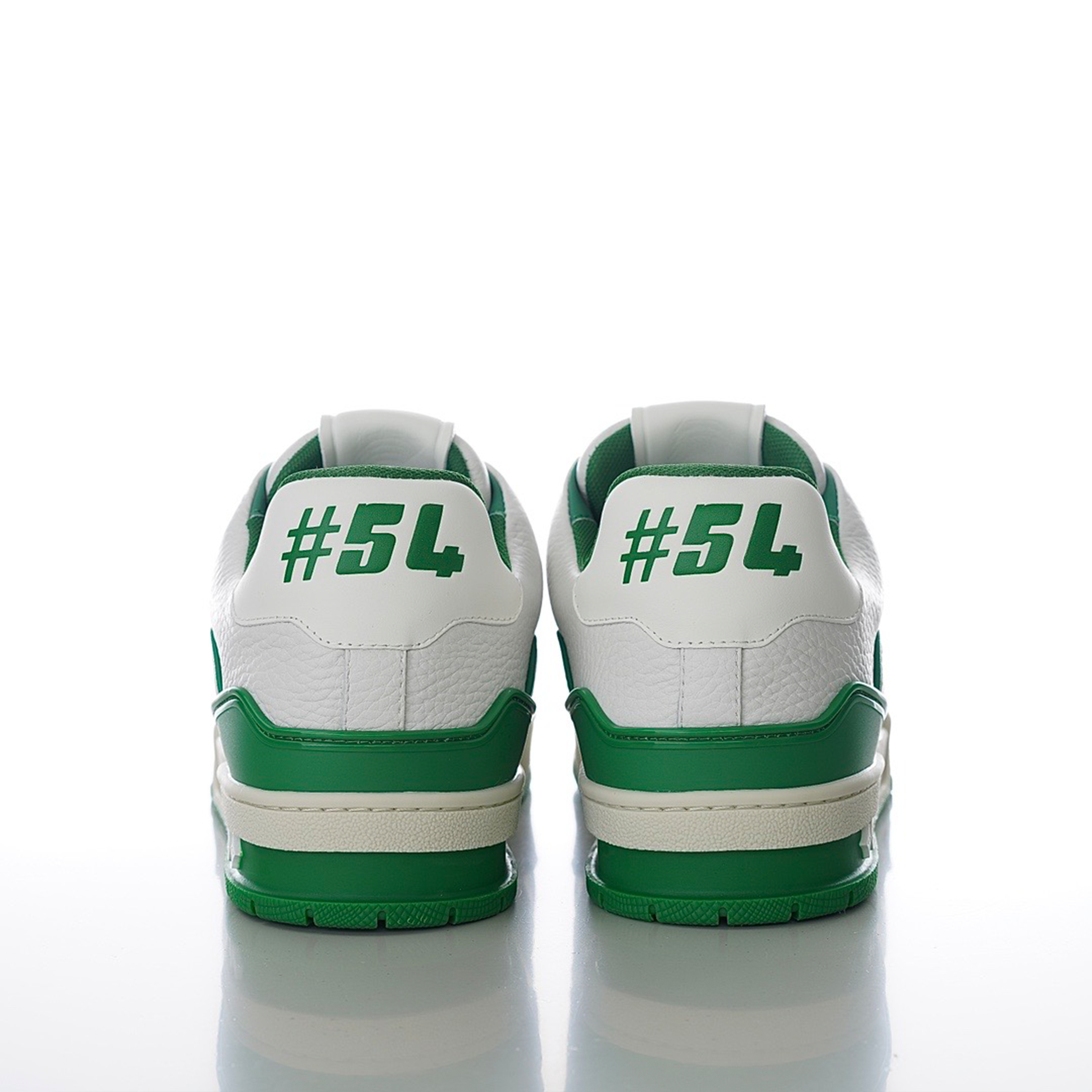 Trainer #54 'Signature'