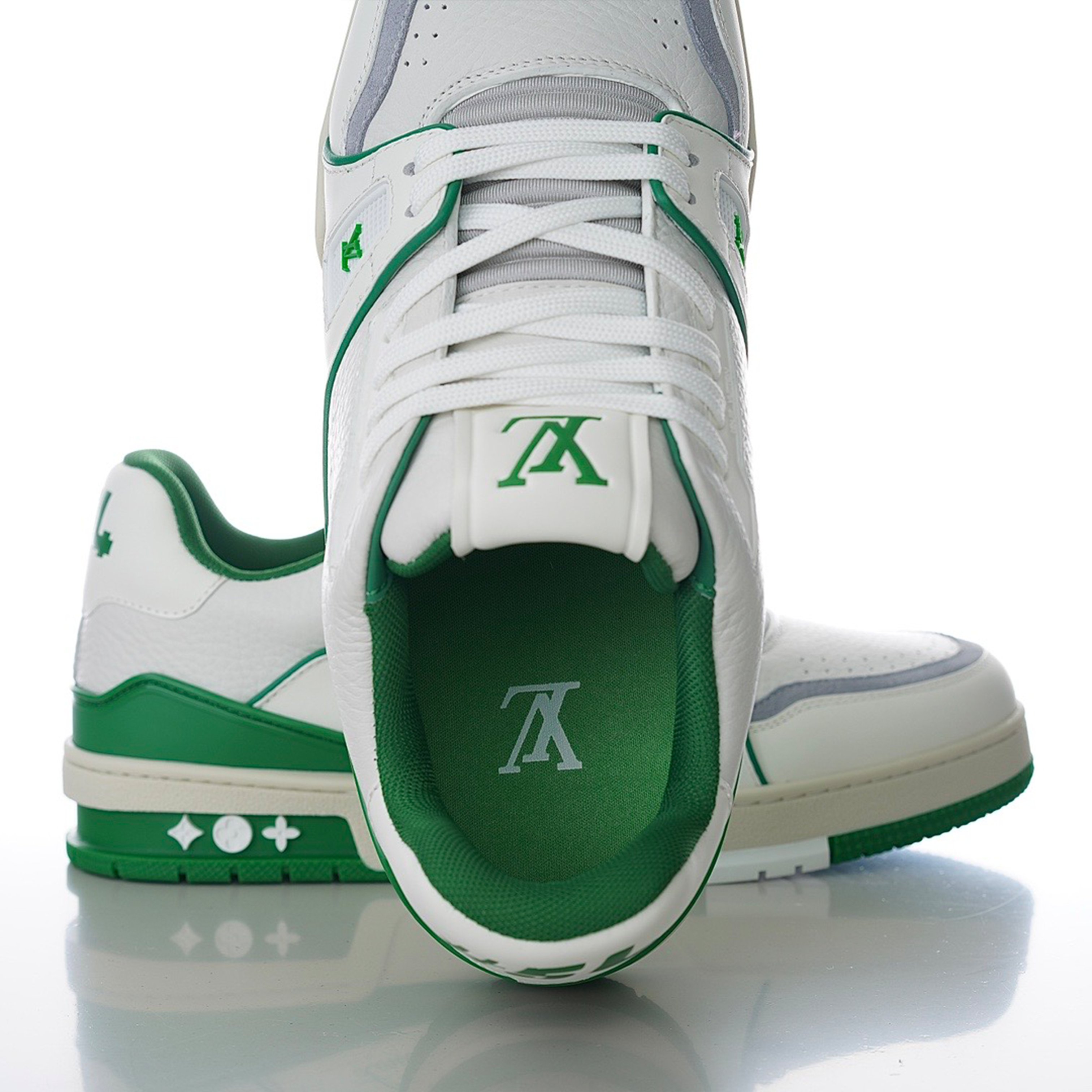 Trainer #54 'Signature'