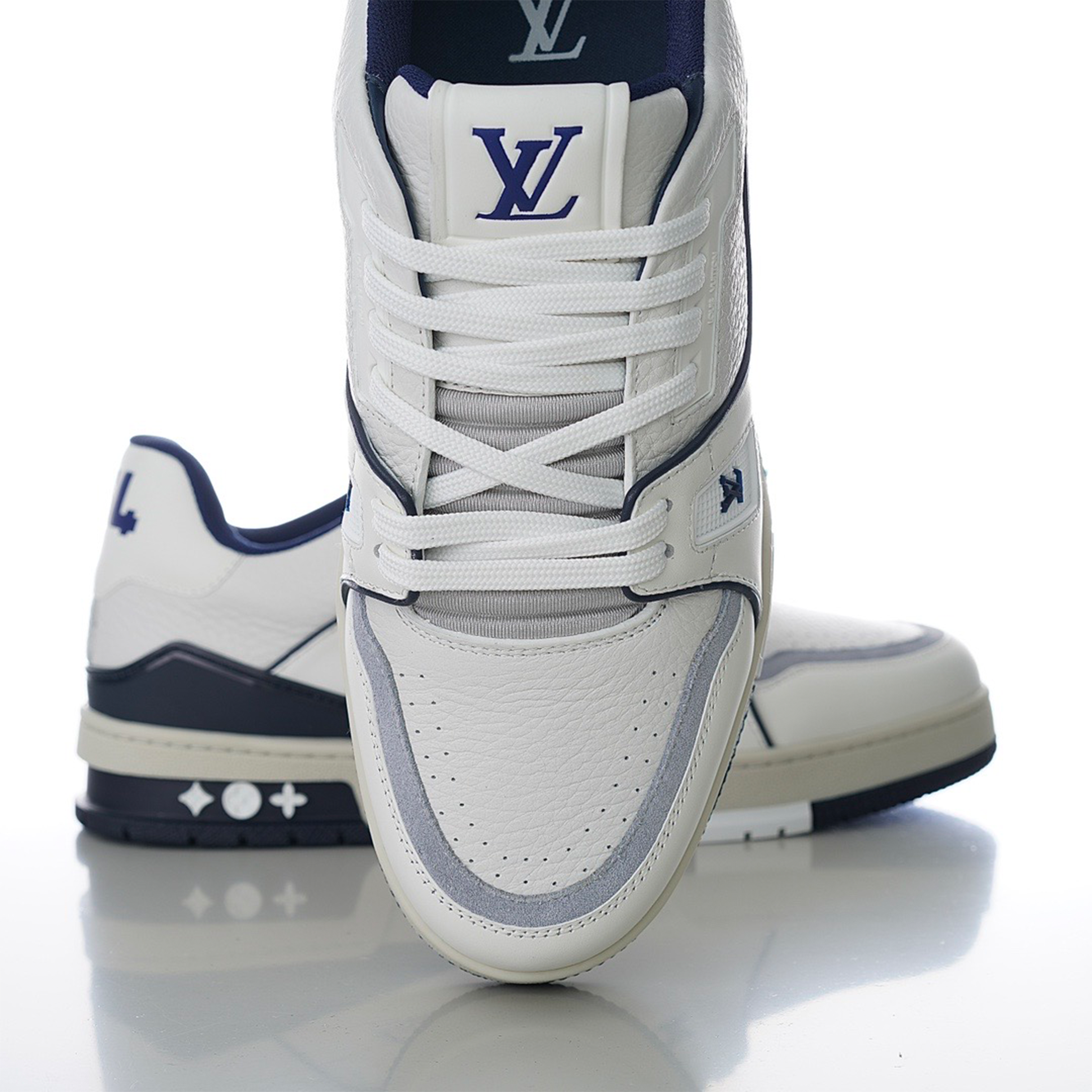 Trainer #54 'Signature'